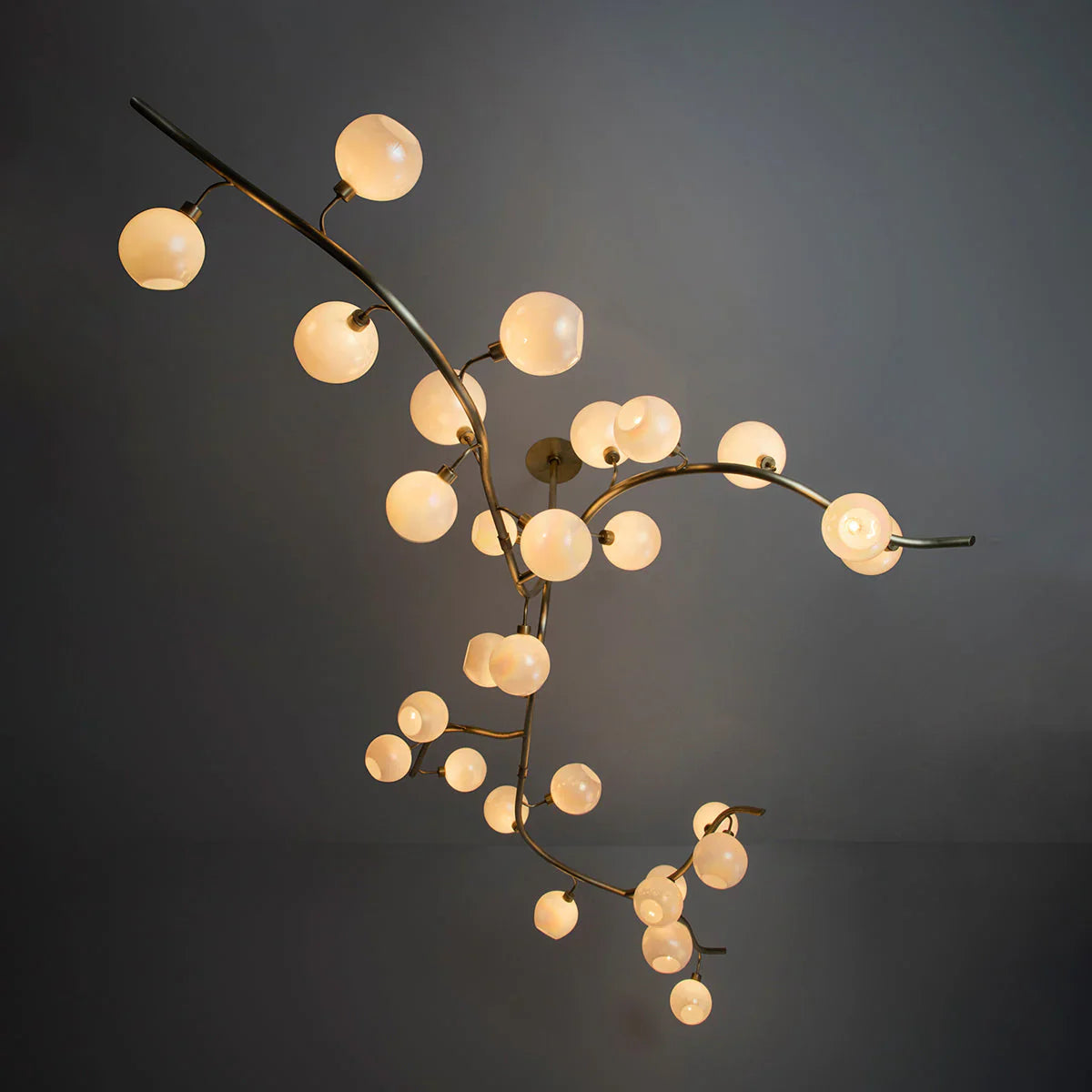Contemporary Hand-blown Glass Globes Branch Chandelier for Dining Room Living Room and Kitchen Island-