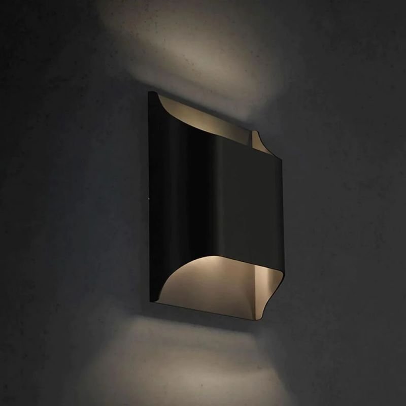 Dary Sconce 8" - Black7.9" W x 3.5" D x 7.9" HBlushlighting