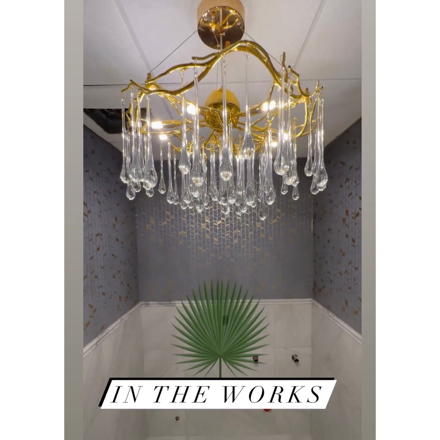 Dawn Teardrop Branch Brass Round Chandelier - 26" diameterClear GlassBlushlighting
