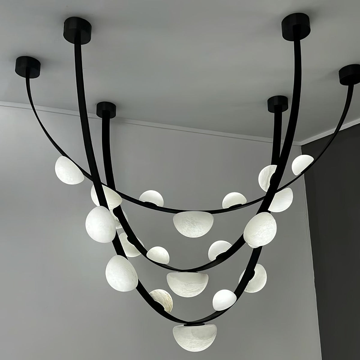 Dew Drops Alabaster LED Chandelier – Black White Warm Light - L 74″ x H 47.2″Black & WhiteWarm LightBlushlighting