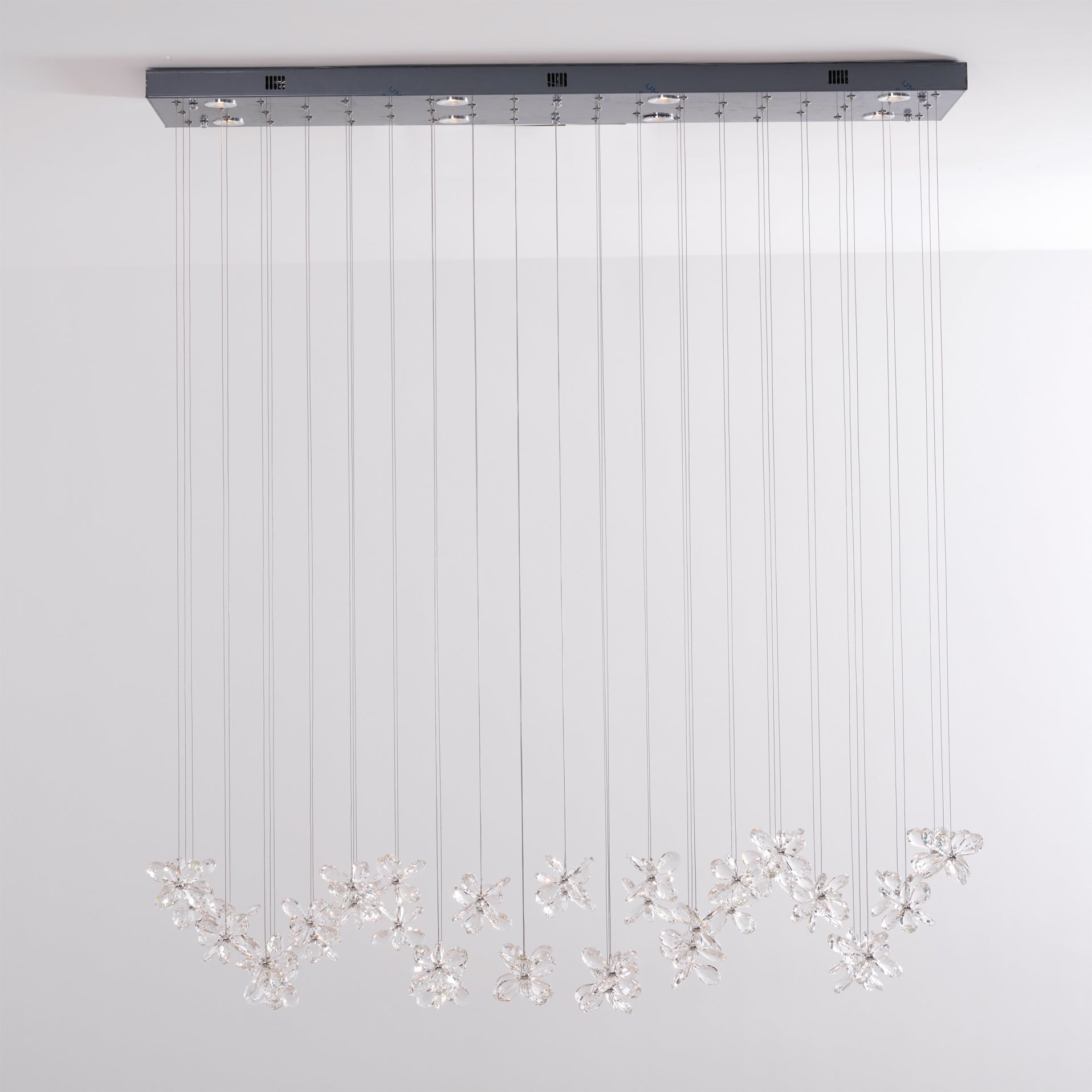 Floating Butterfly Chandelier - Long Canopy L 39.4″ x H 9.8″ x H 59.1″Silver & ClearWarm LightBlushlighting