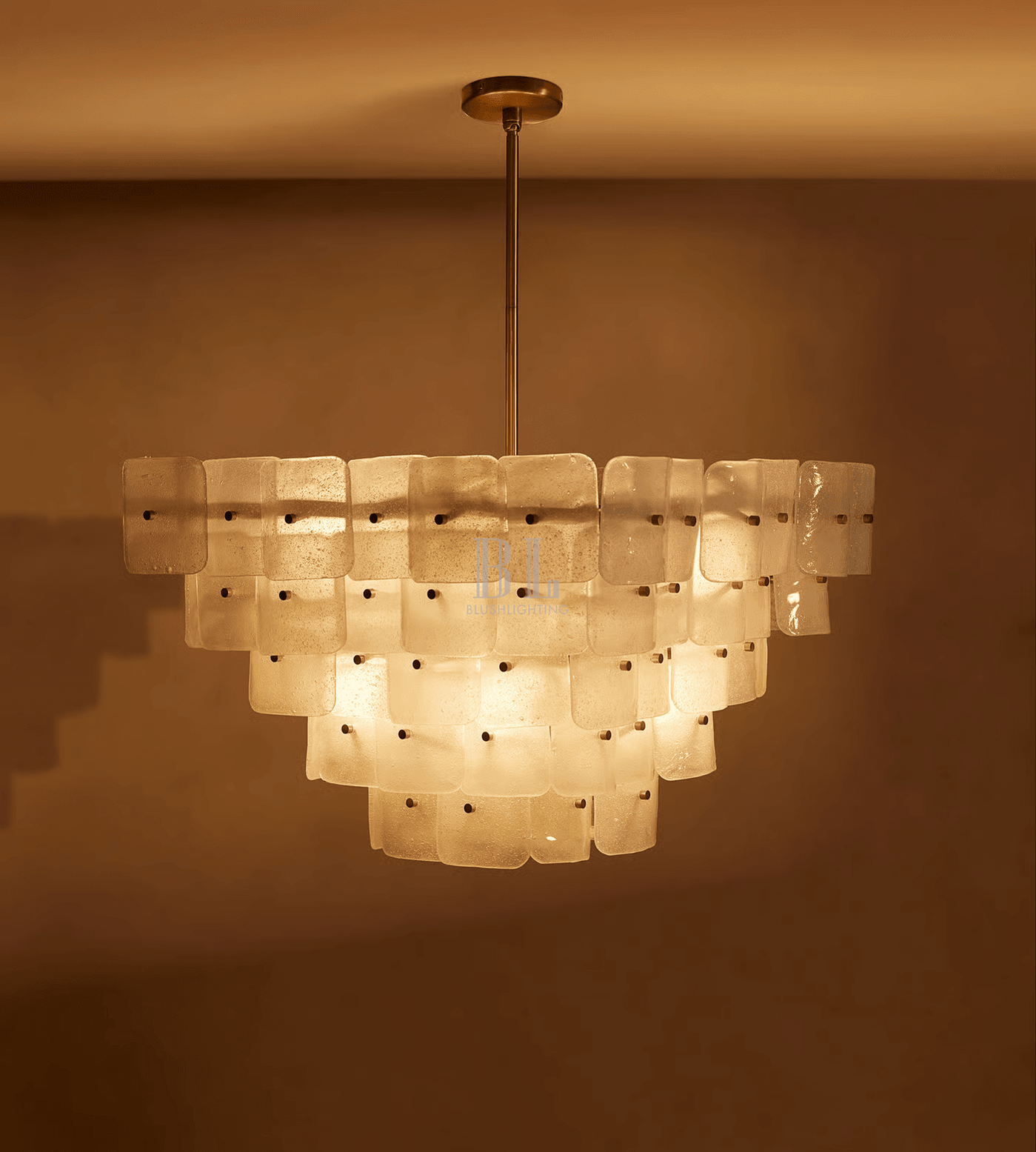 Francis Chandelier - L 27.6″ x W 27.6″ x H 19.3″Gold & WhiteBlushlighting