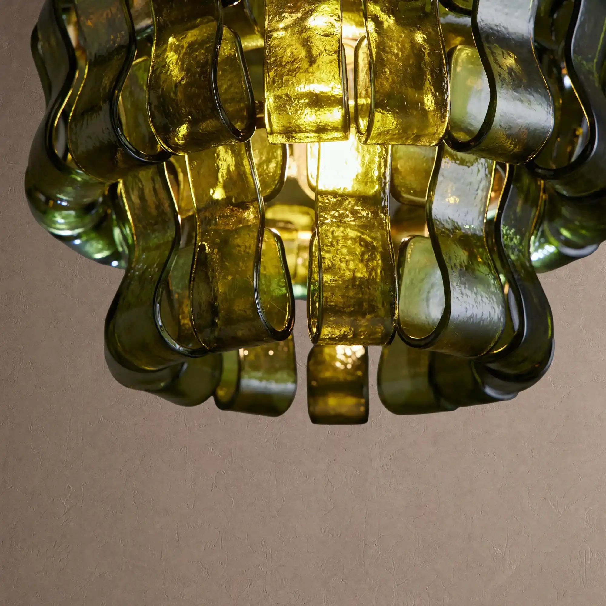 Ghiaccio Pendant Light - BlackGreenBlushlighting