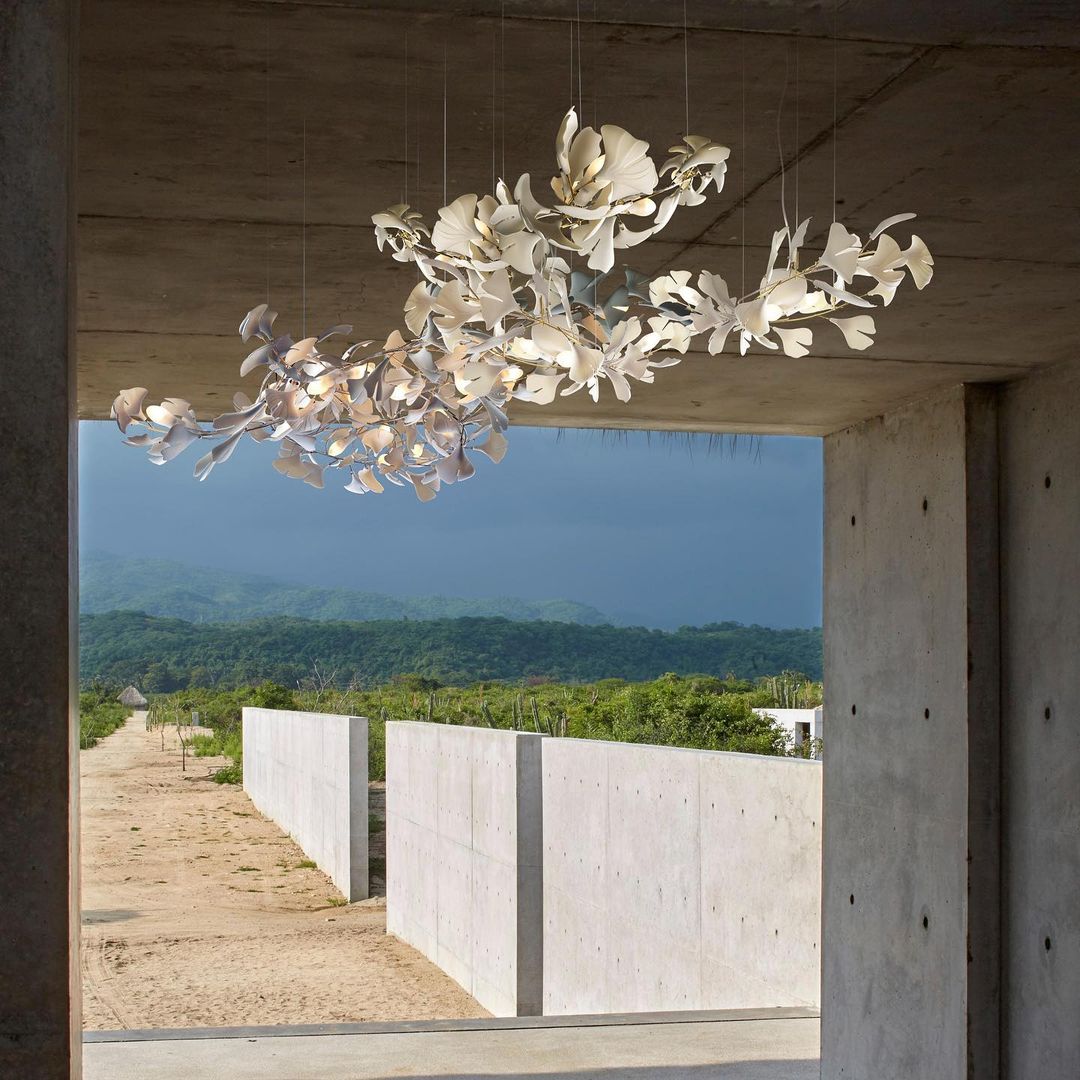 Gingko Leaves Chandelier - L 196.8″ x W 31.5″ x H 59.1″White & GoldBlushlighting