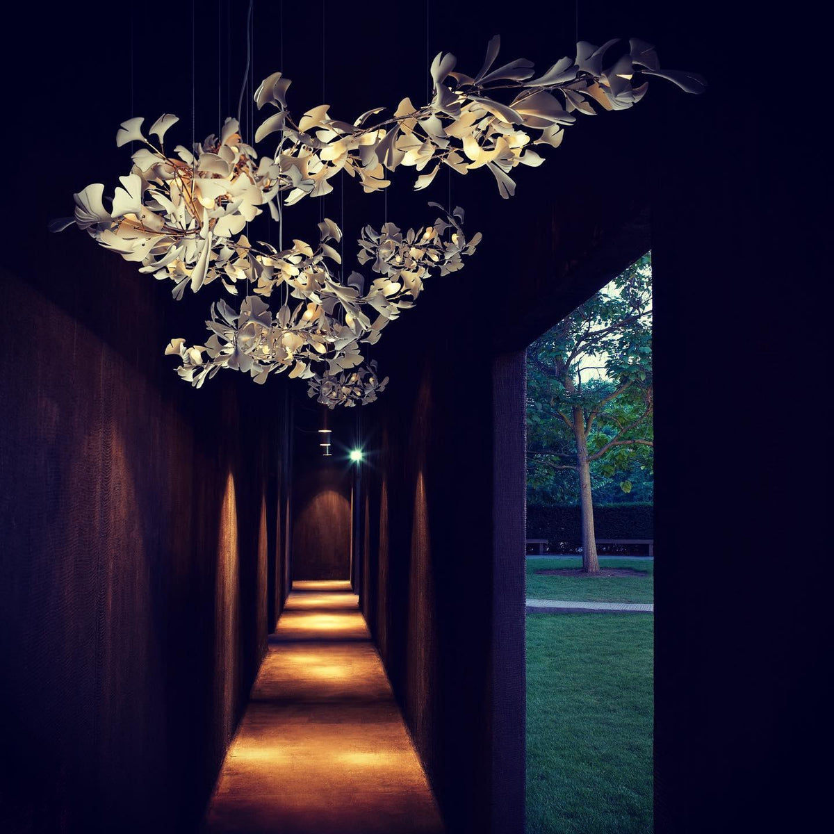 Gingko Leaves Chandelier - L 196.8″ x W 31.5″ x H 59.1″White & GoldBlushlighting
