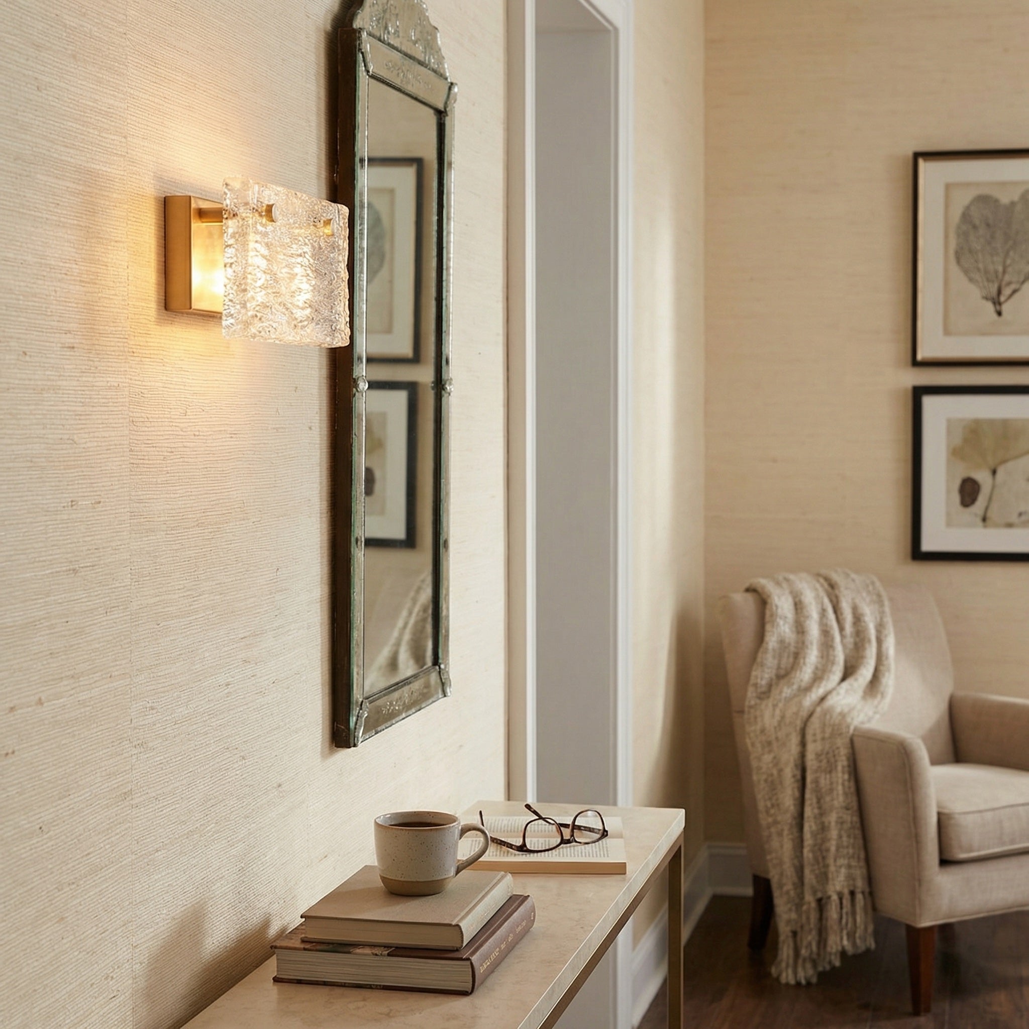 Knox Glass Wall Sconce 16" - L15.7" × W4.7" × H5.9" (L40 × W12 × H15 cm)Blushlighting