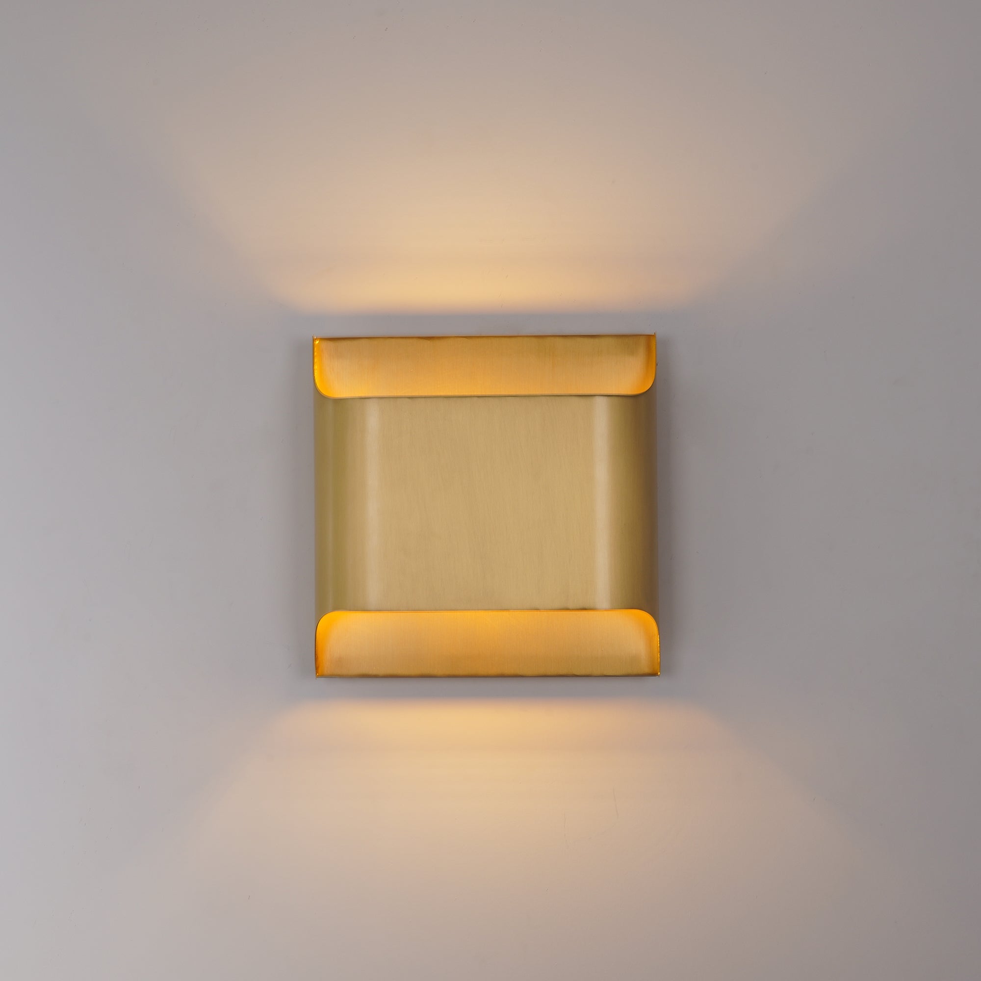 Leclerc Wall Lamp - ∅ 9.8″ x H 9.8″ / Dia 25cm x H 25cmBrassBlushlighting