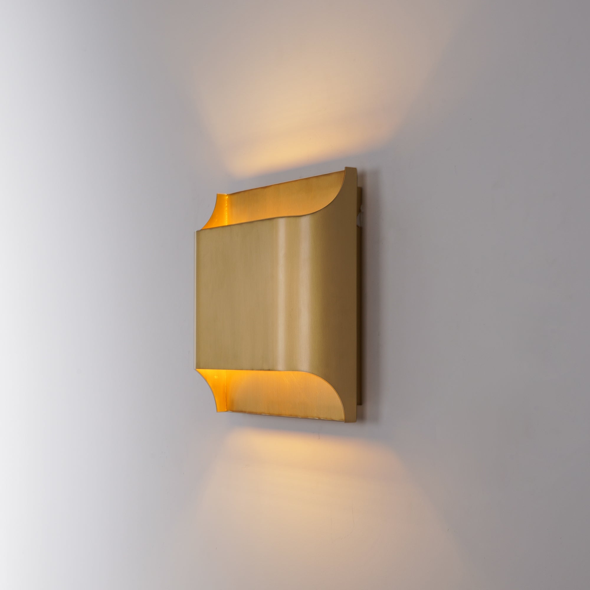 Leclerc Wall Lamp - ∅ 9.8″ x H 9.8″ / Dia 25cm x H 25cmBrassBlushlighting