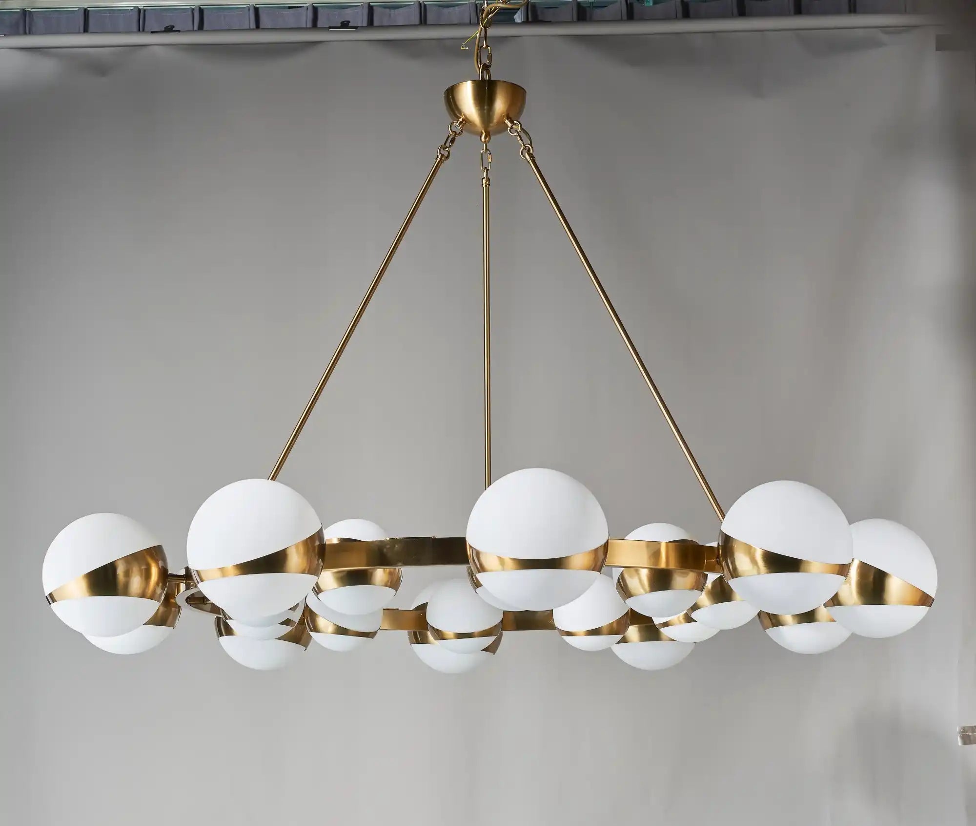 Lucca Sputnik Chandelier-Chandelier-Blushlighting-Blushlighting