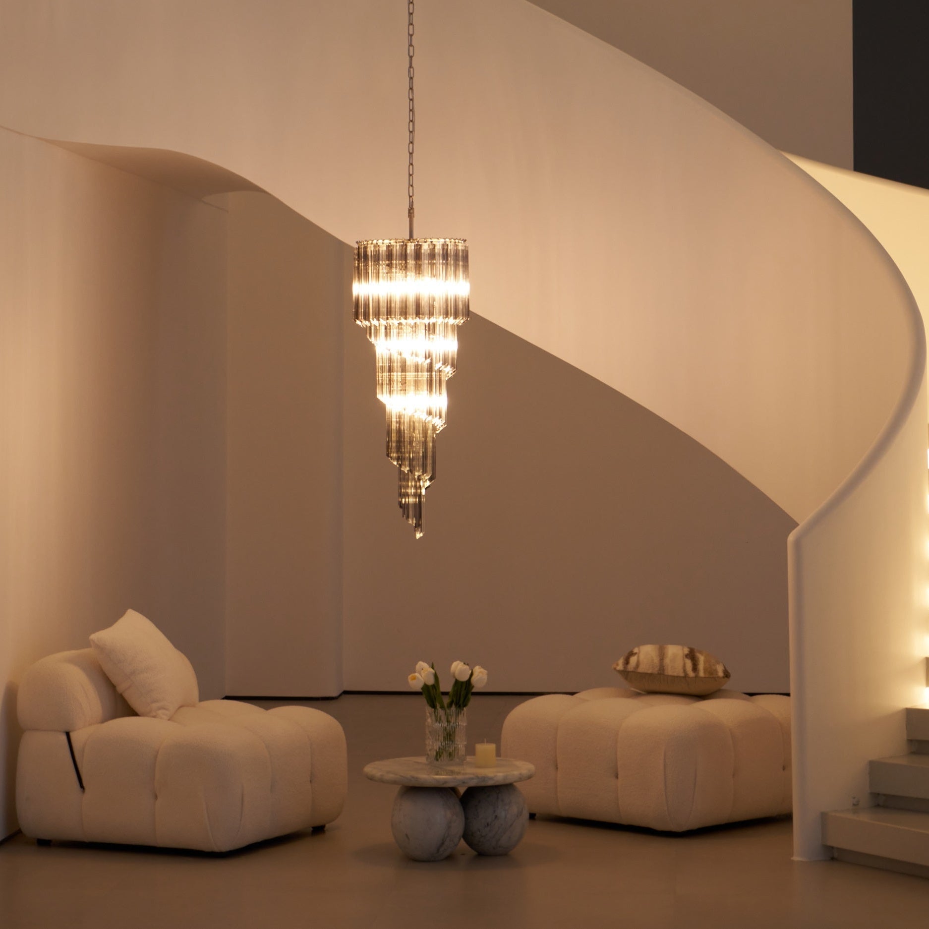 Lucente Noir Spiral Chandelier - ∅ 15.7″ x H 39.4″Grey+Clear Glass & NickelBlushlighting