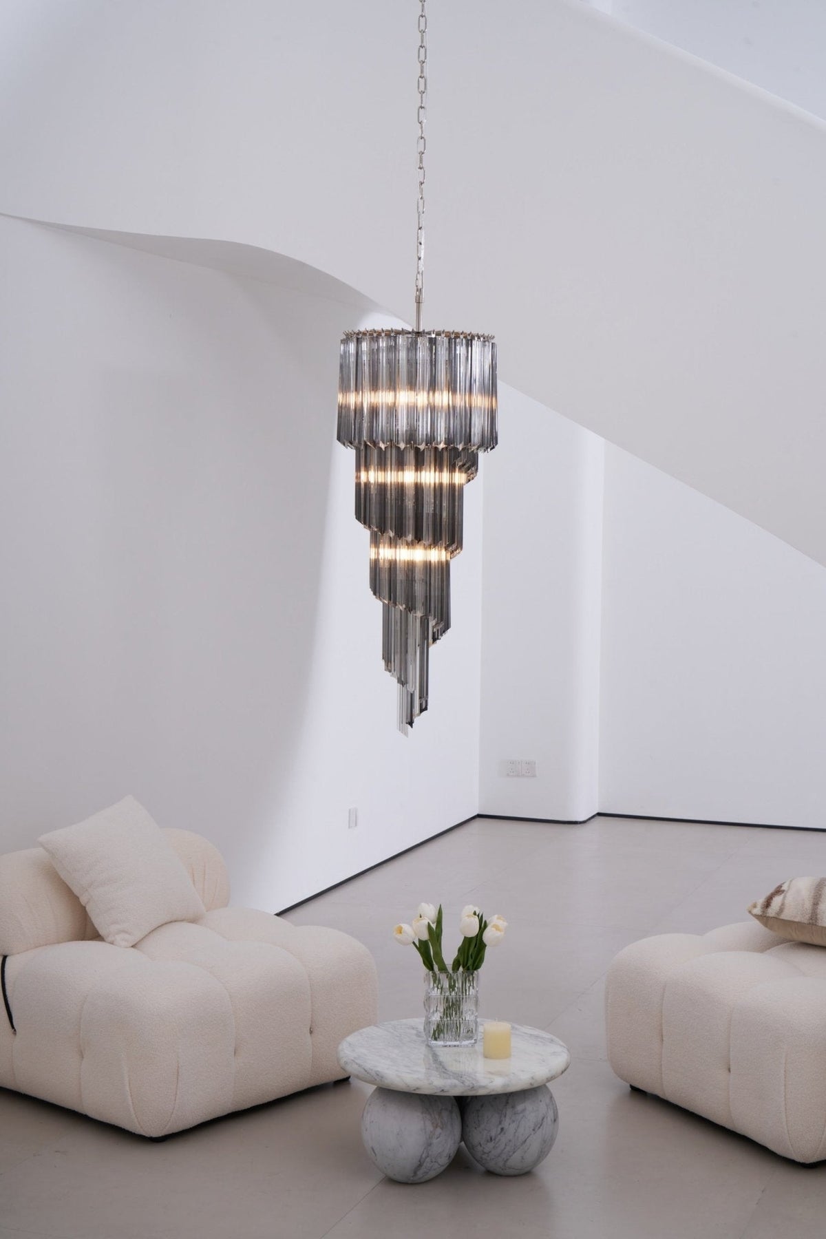 Lucente Noir Spiral Chandelier - ∅ 15.7″ x H 39.4″Grey+Clear Glass & NickelBlushlighting
