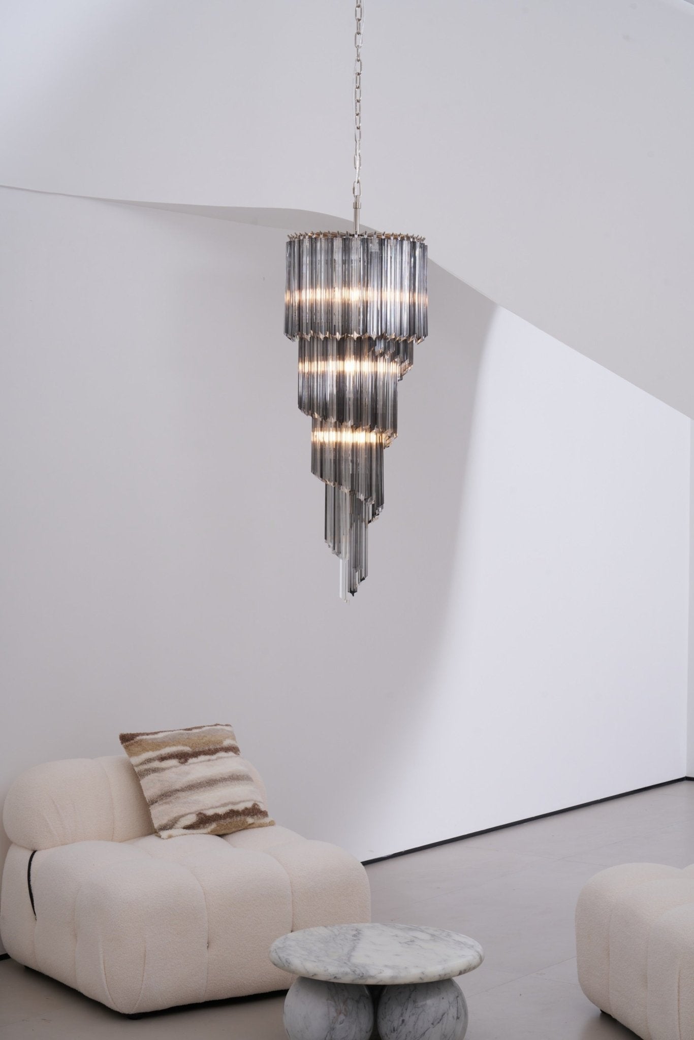 Lucente Noir Spiral Chandelier - ∅ 15.7″ x H 39.4″Grey+Clear Glass & NickelBlushlighting