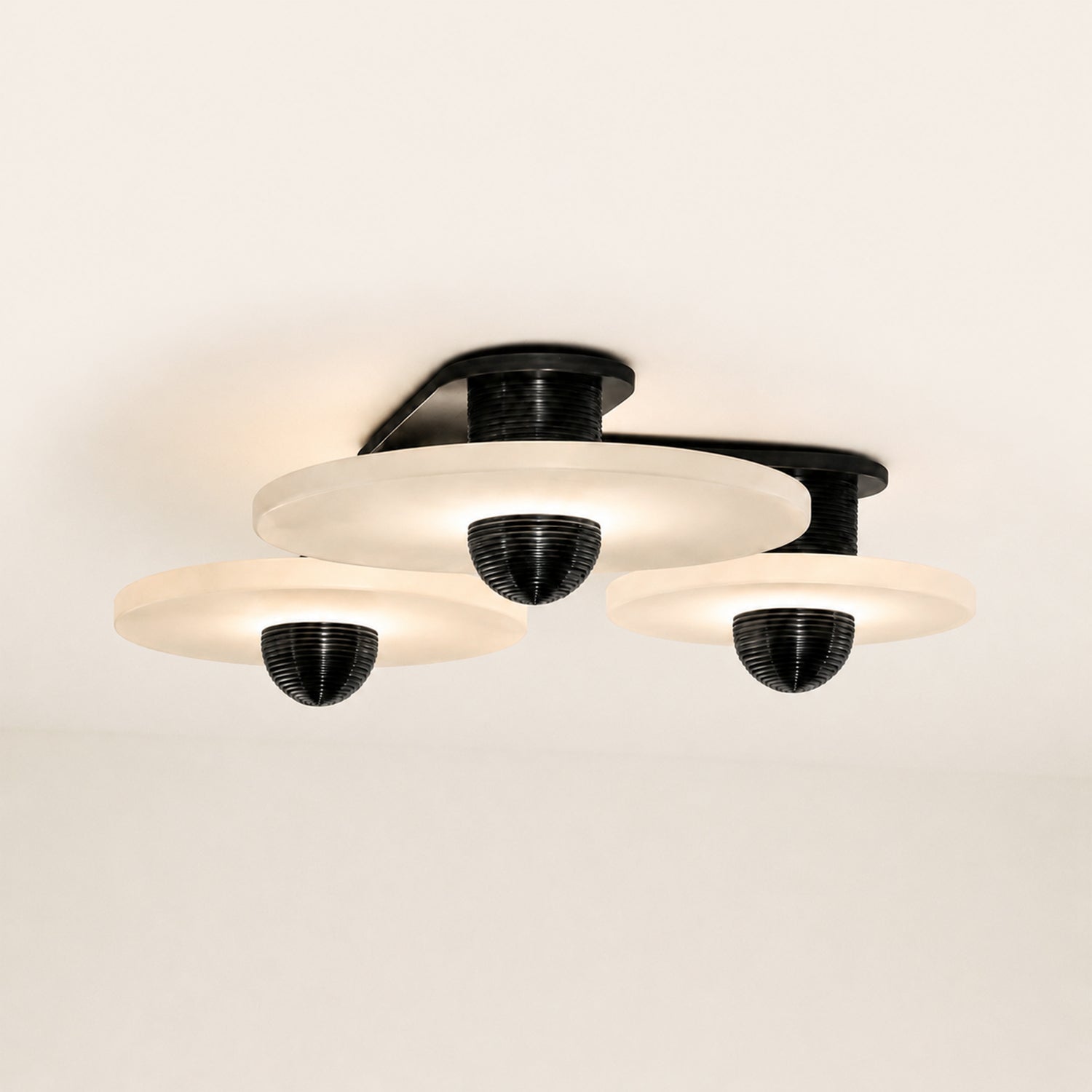 Median Alabaster Flush mount - 3 Surface - BrassBlushlighting