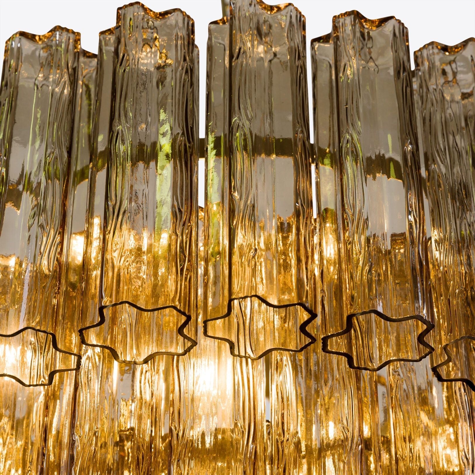 Medium Treviso Murano Chandelier 28" - Smoked Quartz28"Blushlighting