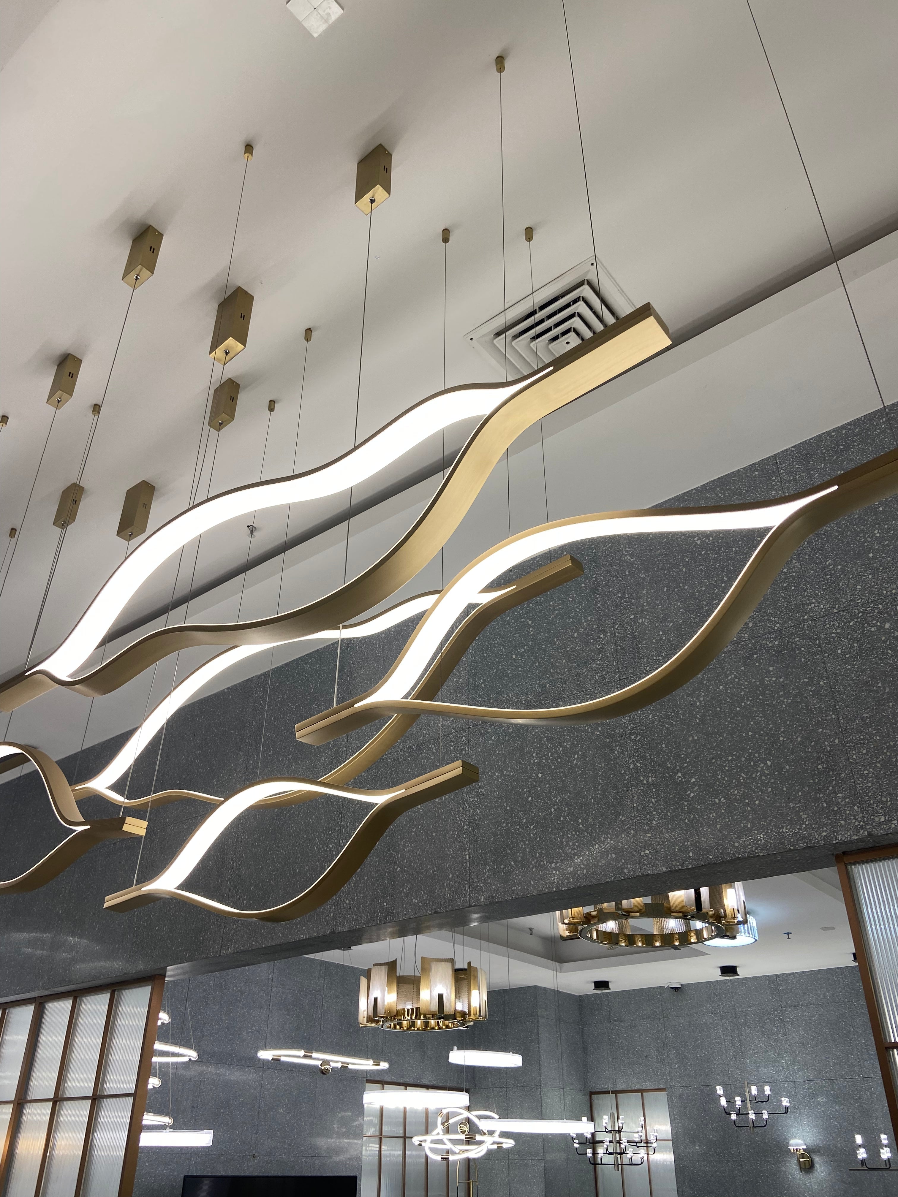 Modern Simple Brass Waving Chandelier for Living/Dining Room/Kitchen Island - L31.5"*W2.2"*H11.8"GoldWarm LightBlushlighting