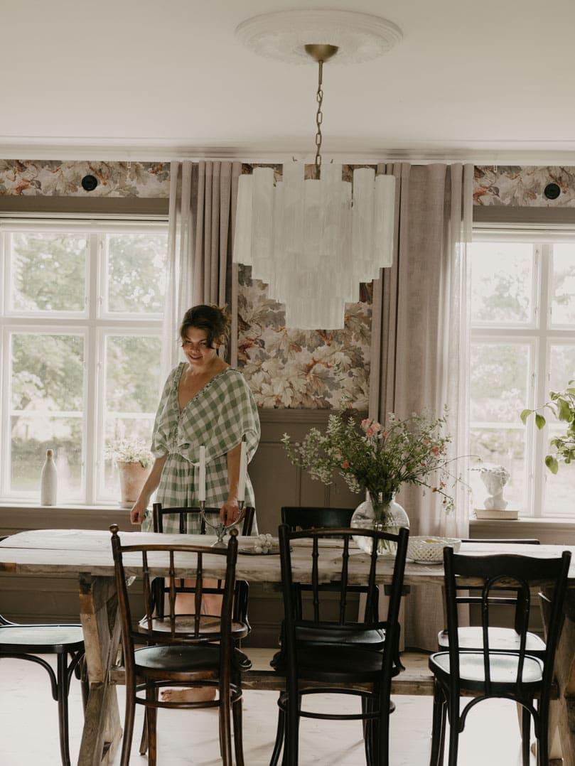 Murano Chandelier – 36 tubes – Alabaster white-Blushlighting