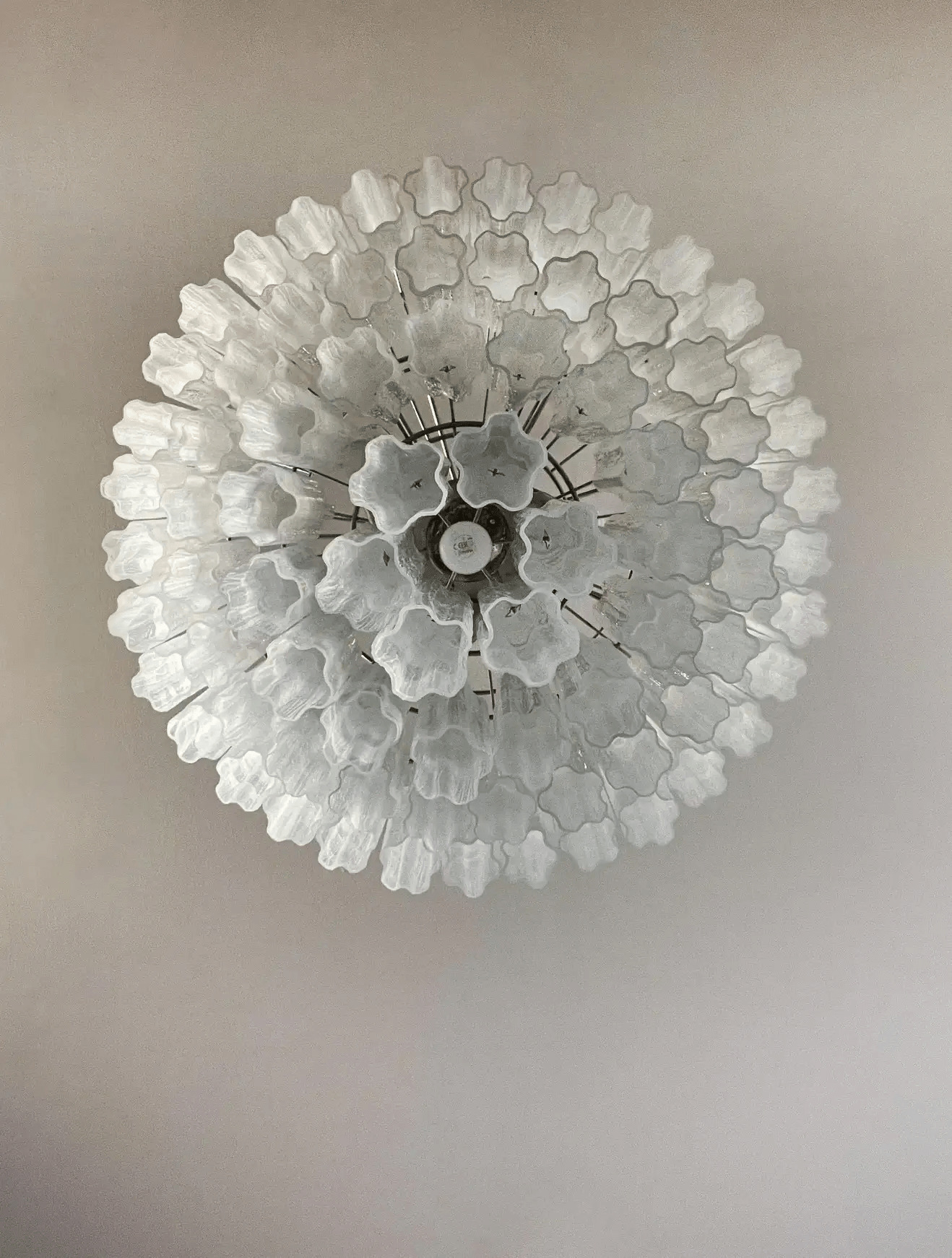Murano Chandelier – 78 tubes – Alabaster white - Blushlighting