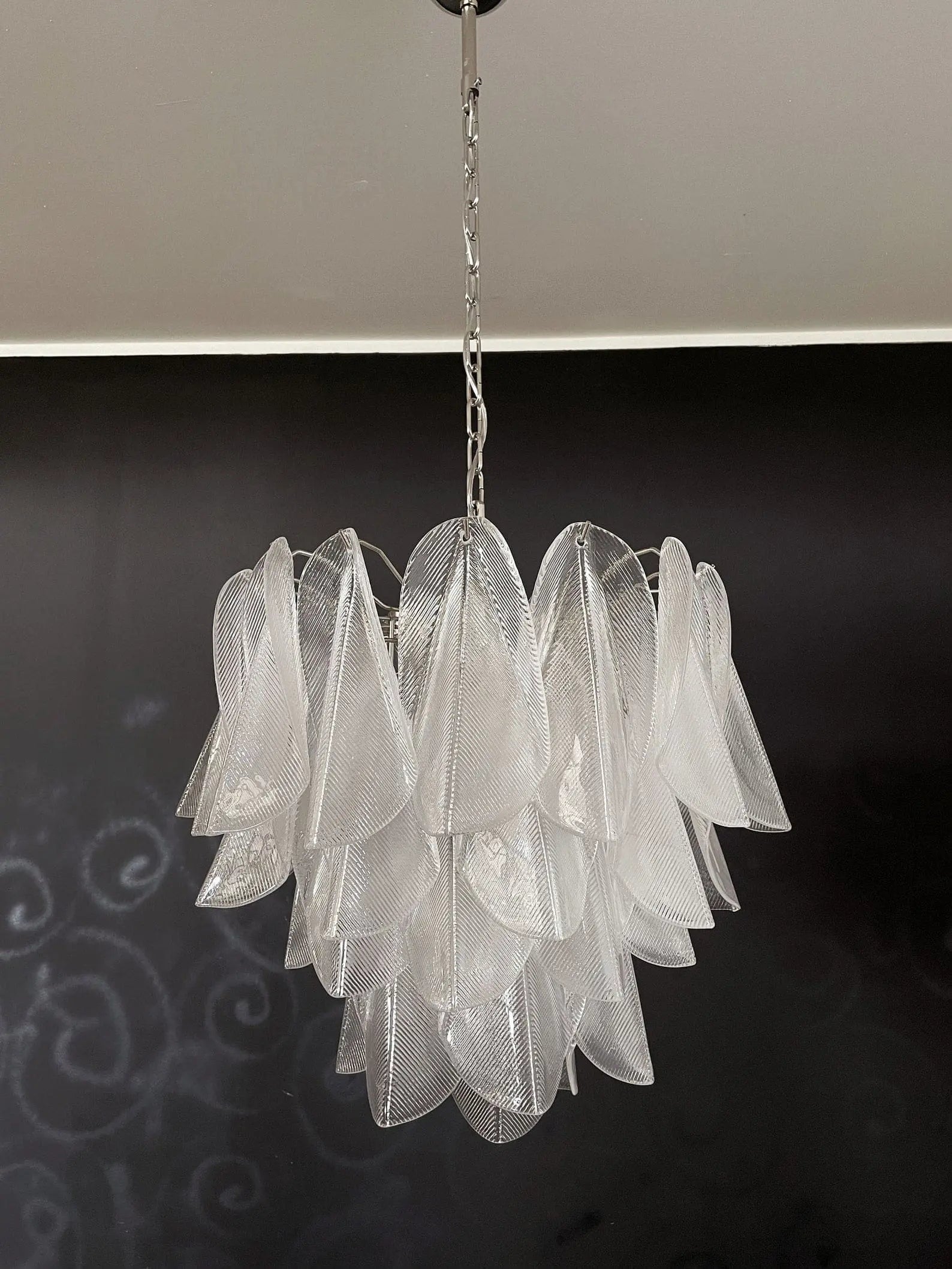 Murano Chandelier – Rondini – 41 glass leaves – Transparent - BrassBlushlighting