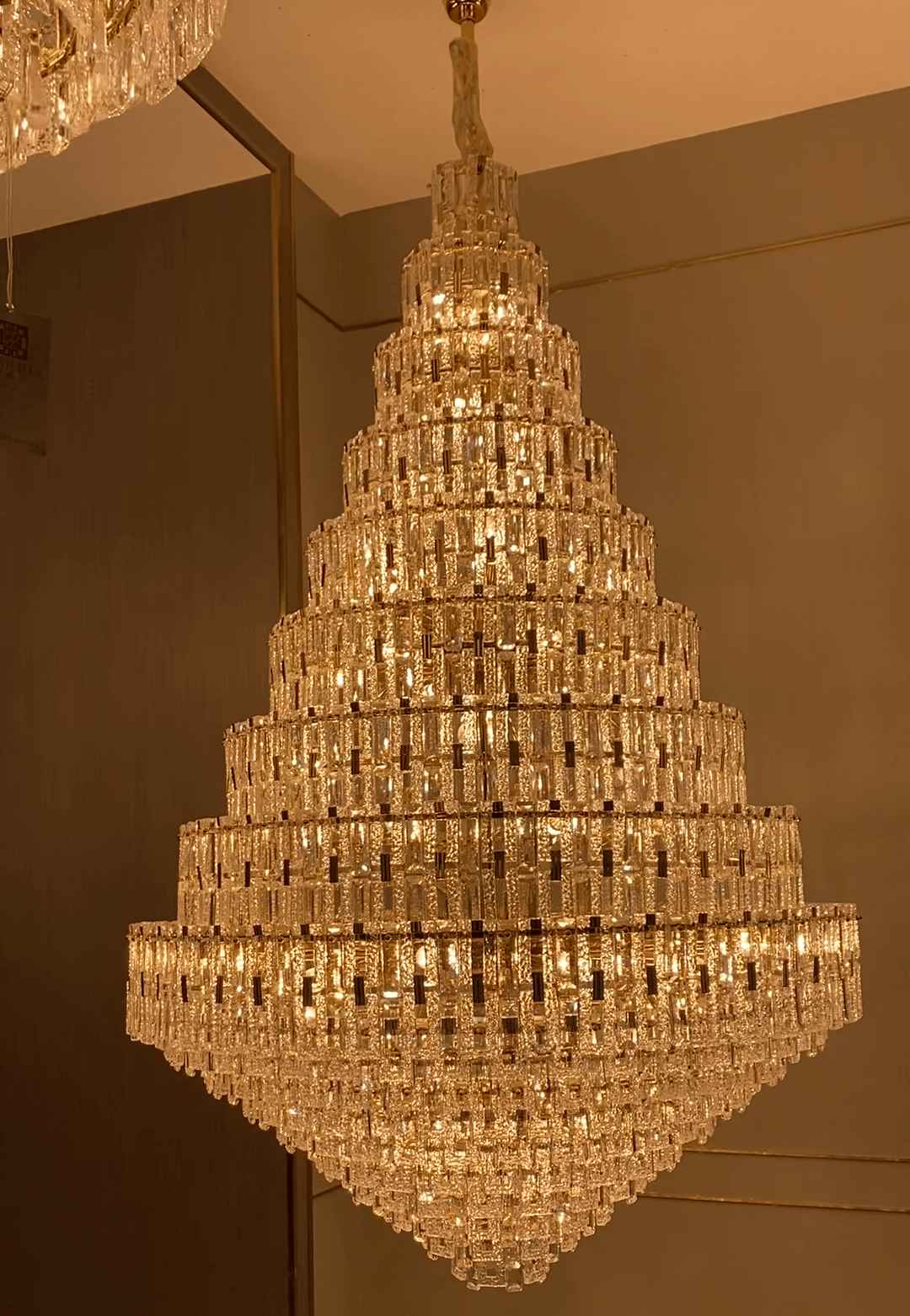 Oversized Multi - layers Honeycomb Luxury Crystal Chandelier in Gold Finish for Big Hallway/Foyer/Entryway - D31.5"*H47.2"/34 Lights/50.5kgWarm LightBlushlighting