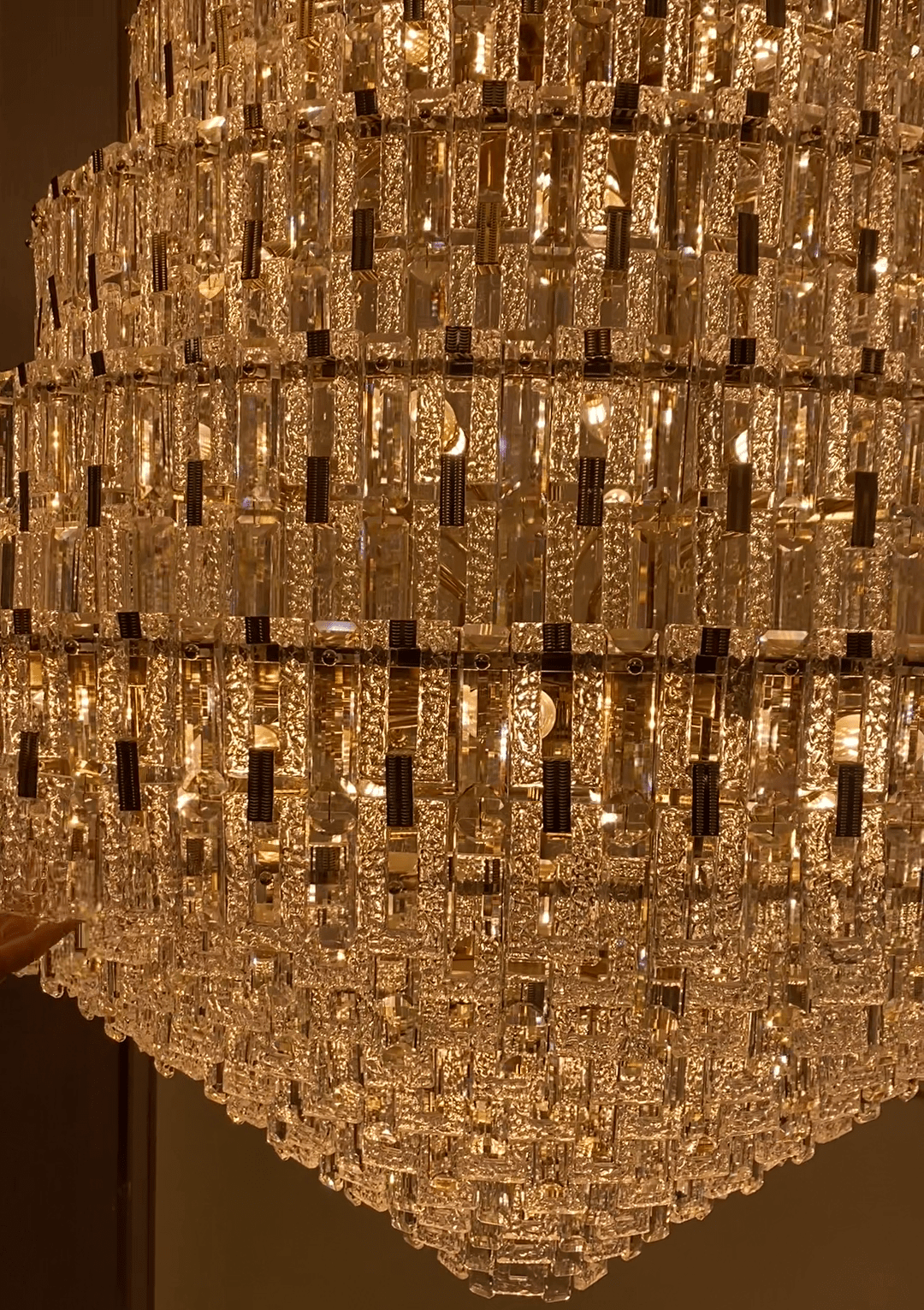 Oversized Multi - layers Honeycomb Luxury Crystal Chandelier in Gold Finish for Big Hallway/Foyer/Entryway - D31.5"*H47.2"/34 Lights/50.5kgWarm LightBlushlighting