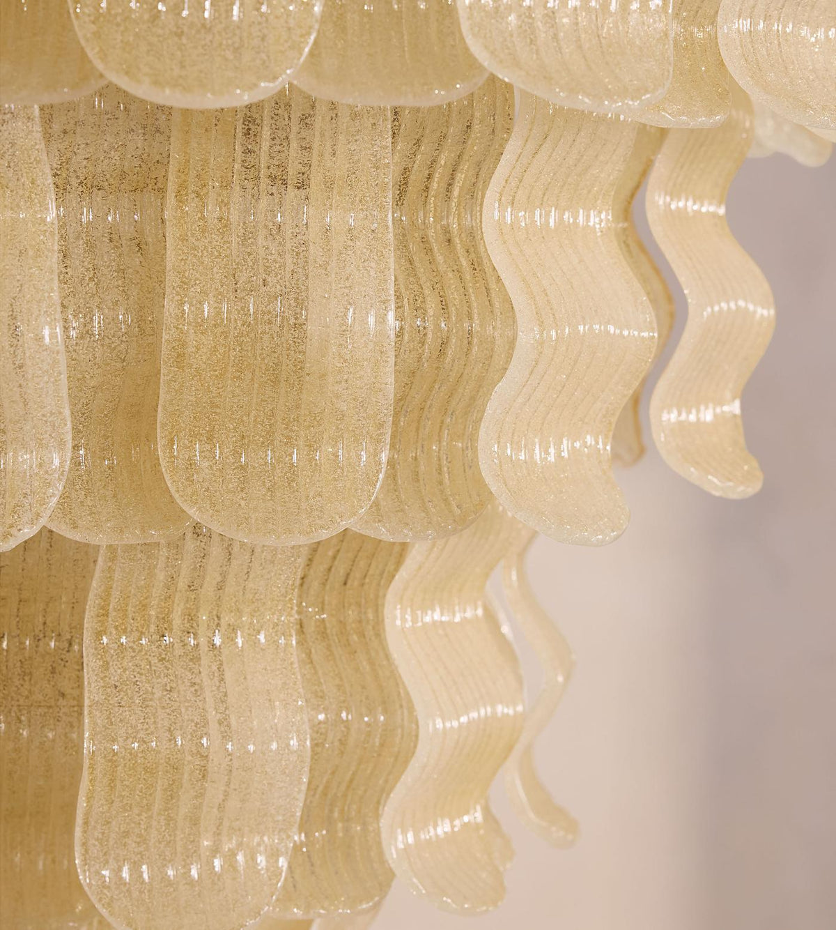 Pollensa Glass Chandelier - ∅ 29.5″ x H 37.4″Gold & YellowBlushlighting