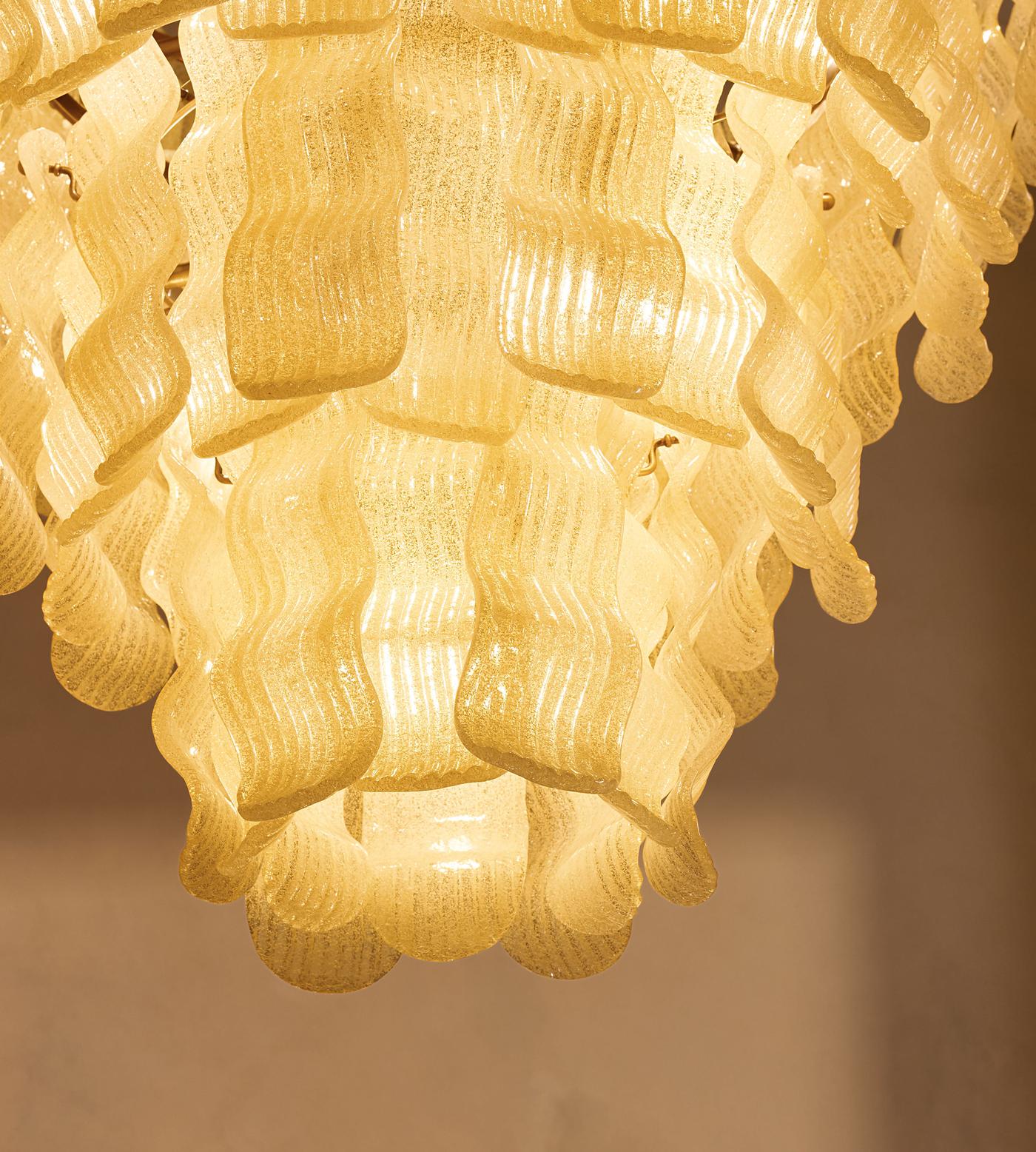 Pollensa Glass Chandelier - ∅ 29.5″ x H 37.4″Gold & YellowBlushlighting