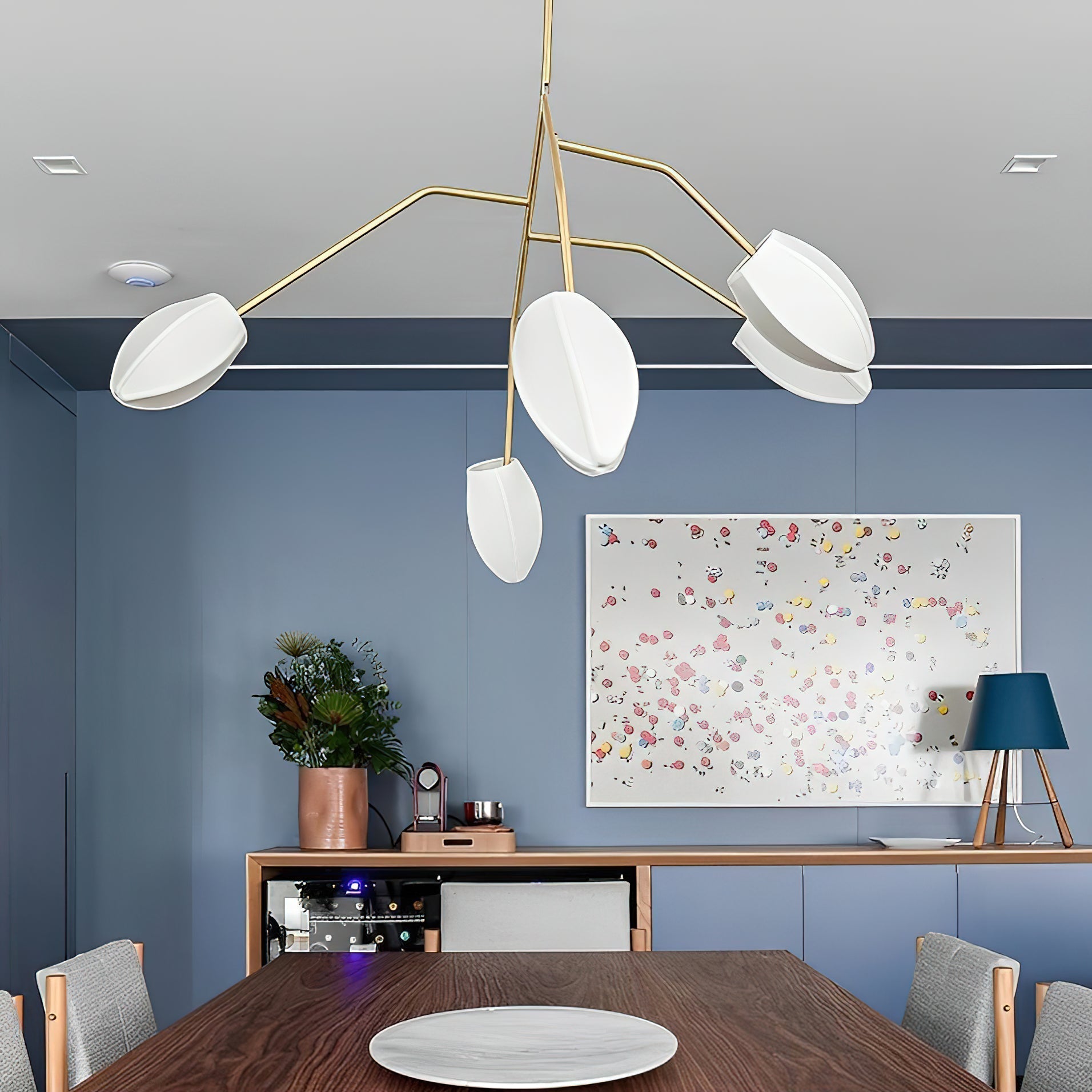 Sacura Chandelier - 6 lights L 49.2″ x W 39.4″ x H 43.3″Brass & WhiteBlushlighting