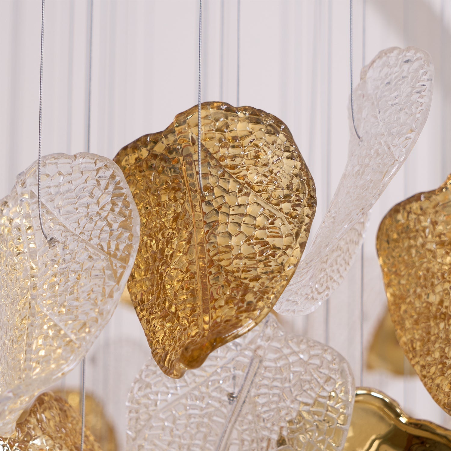Shake Leaves Chandelier - ∅ 31.8″ x 78.7″ / Dia 80cm x 200cmGold & ClearWarm LightBlushlighting