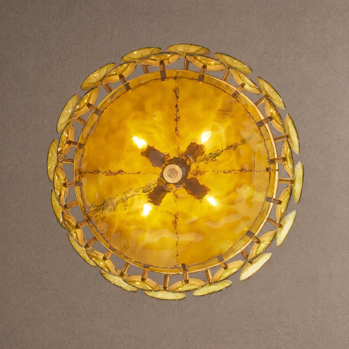 Solaris Round Chandelier - ∅ 23.6″ x H 11.0″Amber & GoldBlushlighting