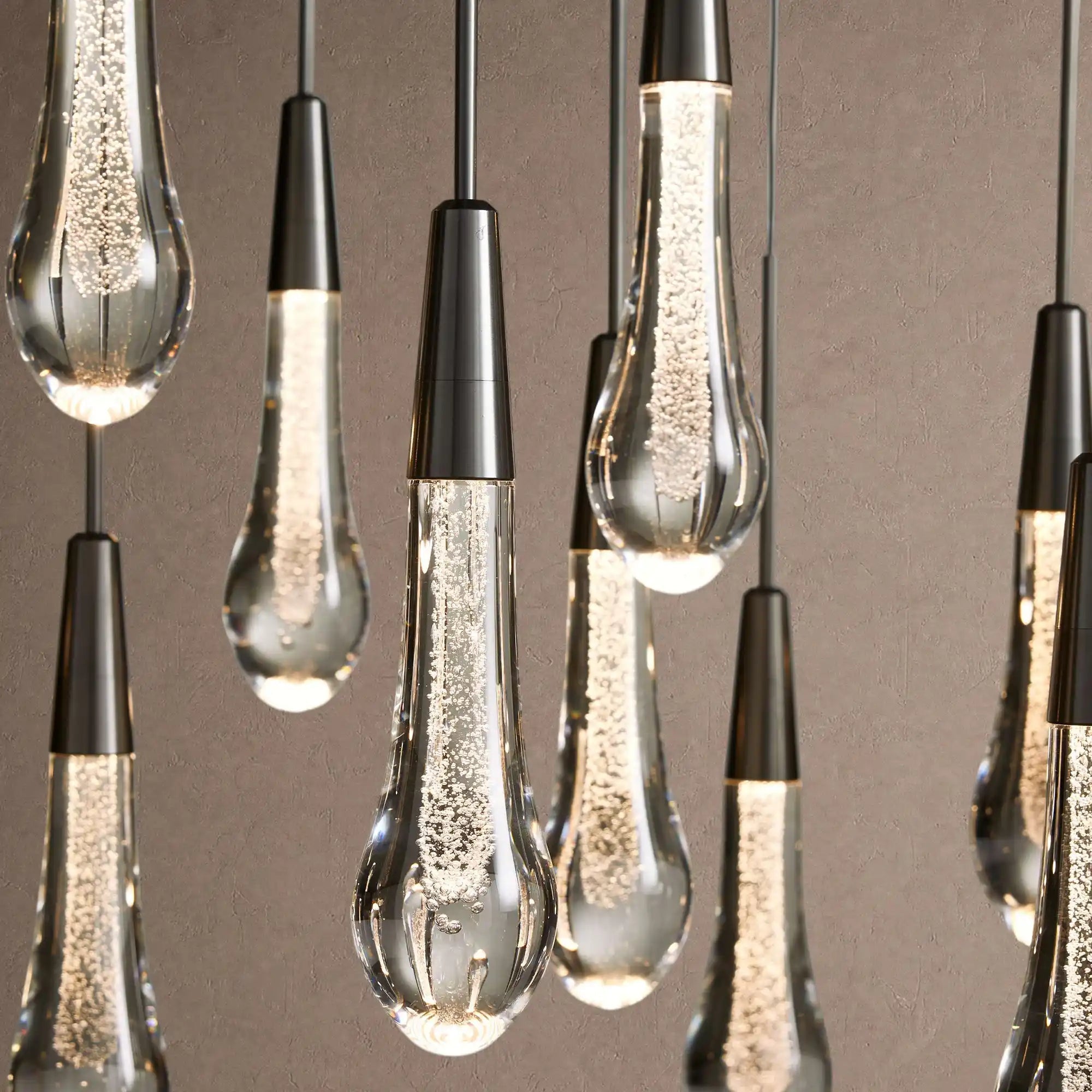 Soltaire Linear Chandelier - Raindrop Pendant Lighting - 70” 42-LightBlackBlushlighting