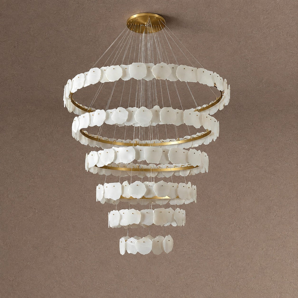 Spiral Alabaster Chandelier – Gold & White 4‑6 Layer Luxury Ceiling Light - 6-layers ∅ 62.9″ x H 59.1″Gold & WhiteWarm LightBlushlighting