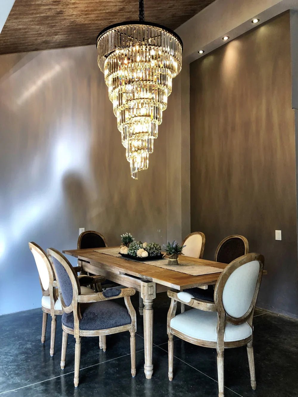 Spiral Tiered Crystal Chandelier in Black Finish - D19.7"*H25.6"Warm LightBlushlighting