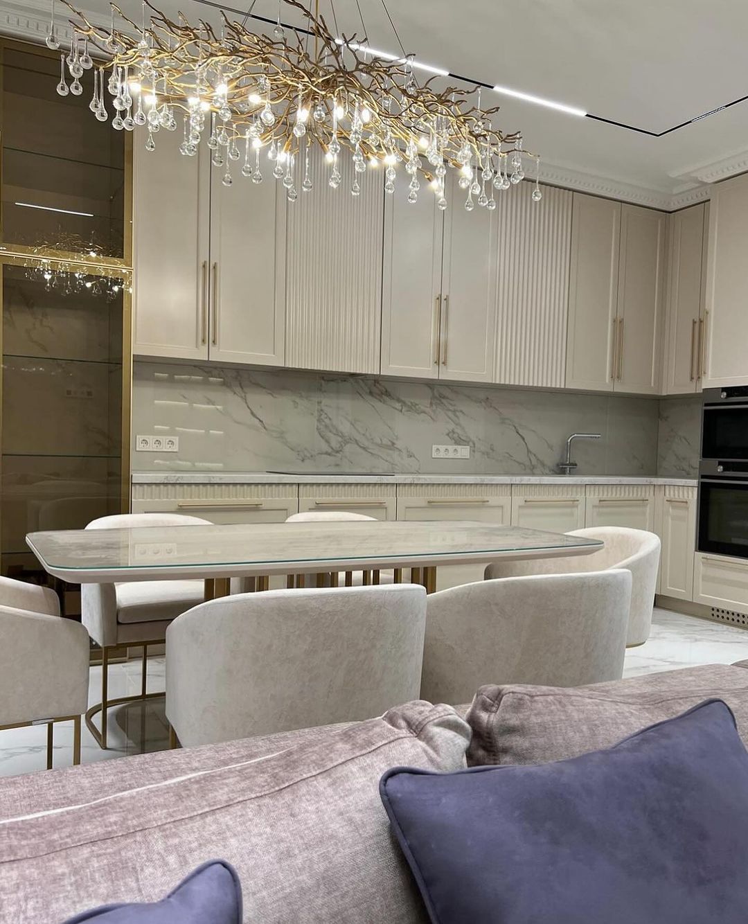 Stunning Tree Branch Crystal Chandelier with Clear Teardrop-shaped for Living/Dining Room-Chandeliers-Blushlighting