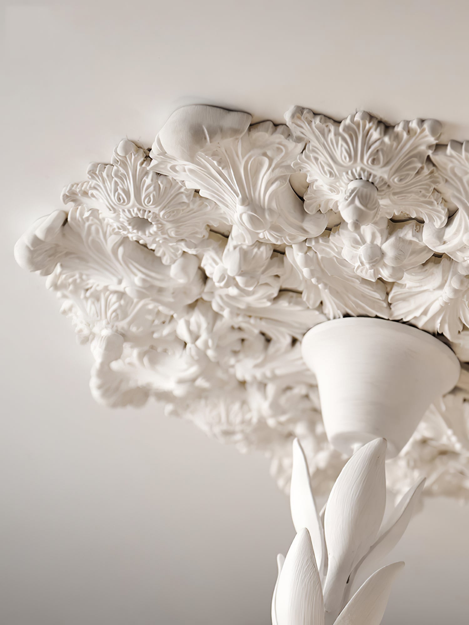 Tinsley Plaster Chandelier - D 60cm x H 60cm / ∅ 23.6″ x H 23.6″WhiteWarm WhiteBlushlighting
