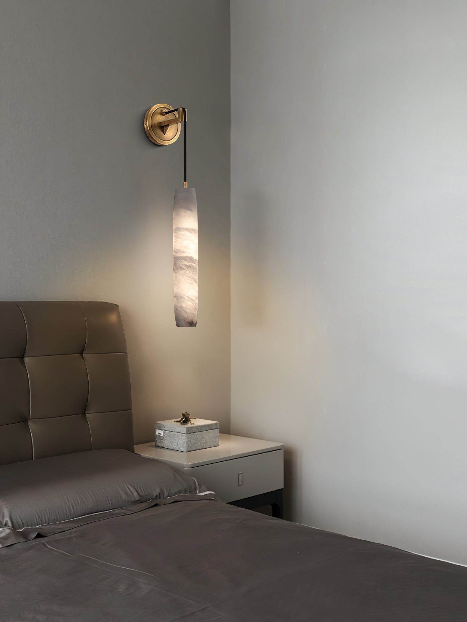 Wrenna Alabaster Flute Wall Lamp - D 7cm x H 38cm / ∅ 2.8″ x H 15″Brass＆White1 pieceBlushlighting